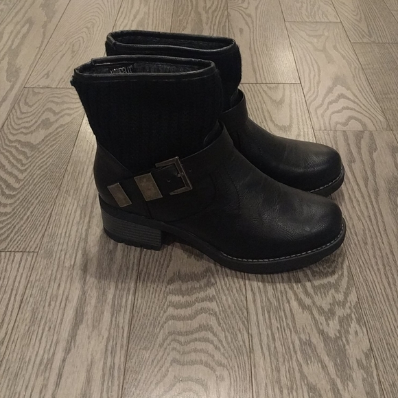 Beautiful black boots by Vangelo🍀🍀🌸🌼 - Picture 1 of 12